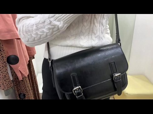 ❤️ Javna masturbacija mlade kujice FeralBerry s dildom u sobi za mjerenje ❤️ Analni video na hr.xxxpornolive.ru ️❤